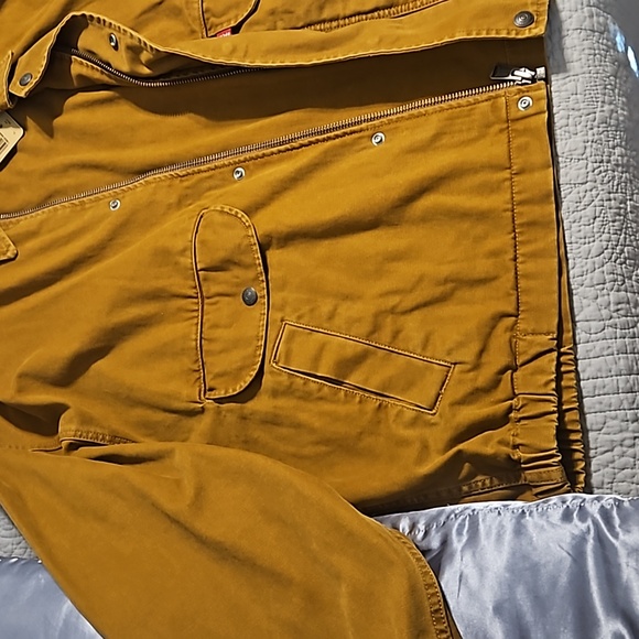 Levis Jacket - Picture 3 of 4